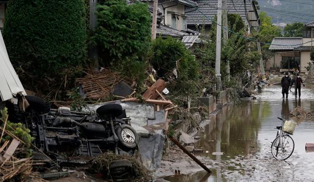 Japonyada fırtınadan kaçan evsizler barınağa alınmadı