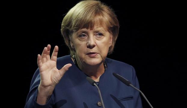 Merkelden dinleme açıklaması