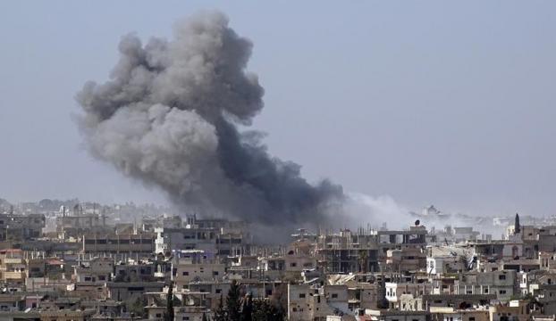 Esed napalm bombalarıyla sivilleri katlediyor