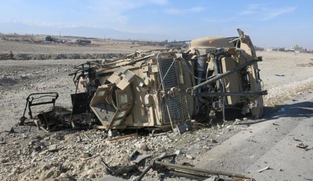 NATO konvoyuna intihar saldırısı