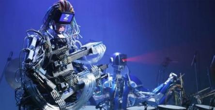 Japonlar bu kez de rockçı robot yaptı