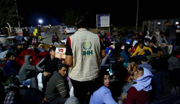 Bayramı ülkelerinde karşılayacak Suriyeliler sınır kapısında