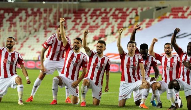 Demir Grup Sivasspor evinde kazandı