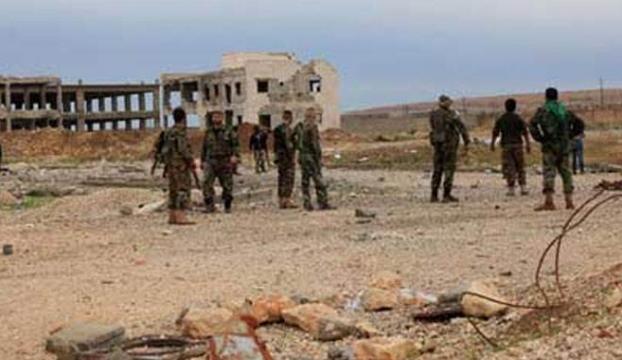 Suriyede rejimi Hama Askeri Havaalanını boşaltmaya başladı