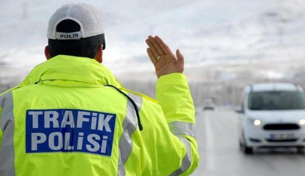 İstanbulda günde 6 bin sürücüye trafik cezası kesildi