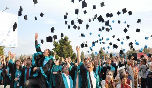 Yüzbinlerce üniversite mezununa müjde!