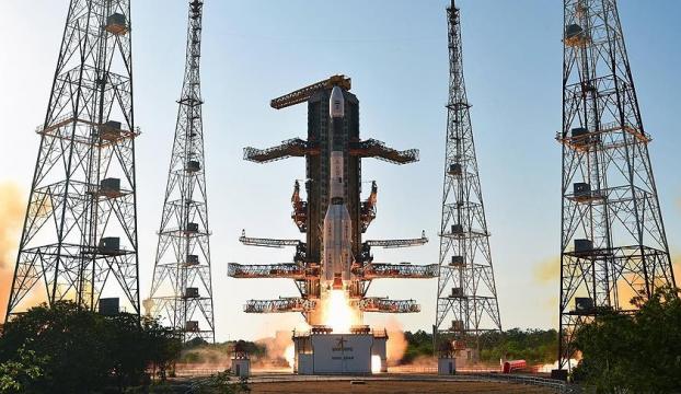 Hindistan, Güney Asya uydusu fırlattı